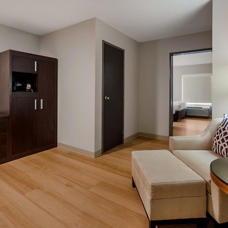 The Marco Hotel Lake Charles Bagian luar foto