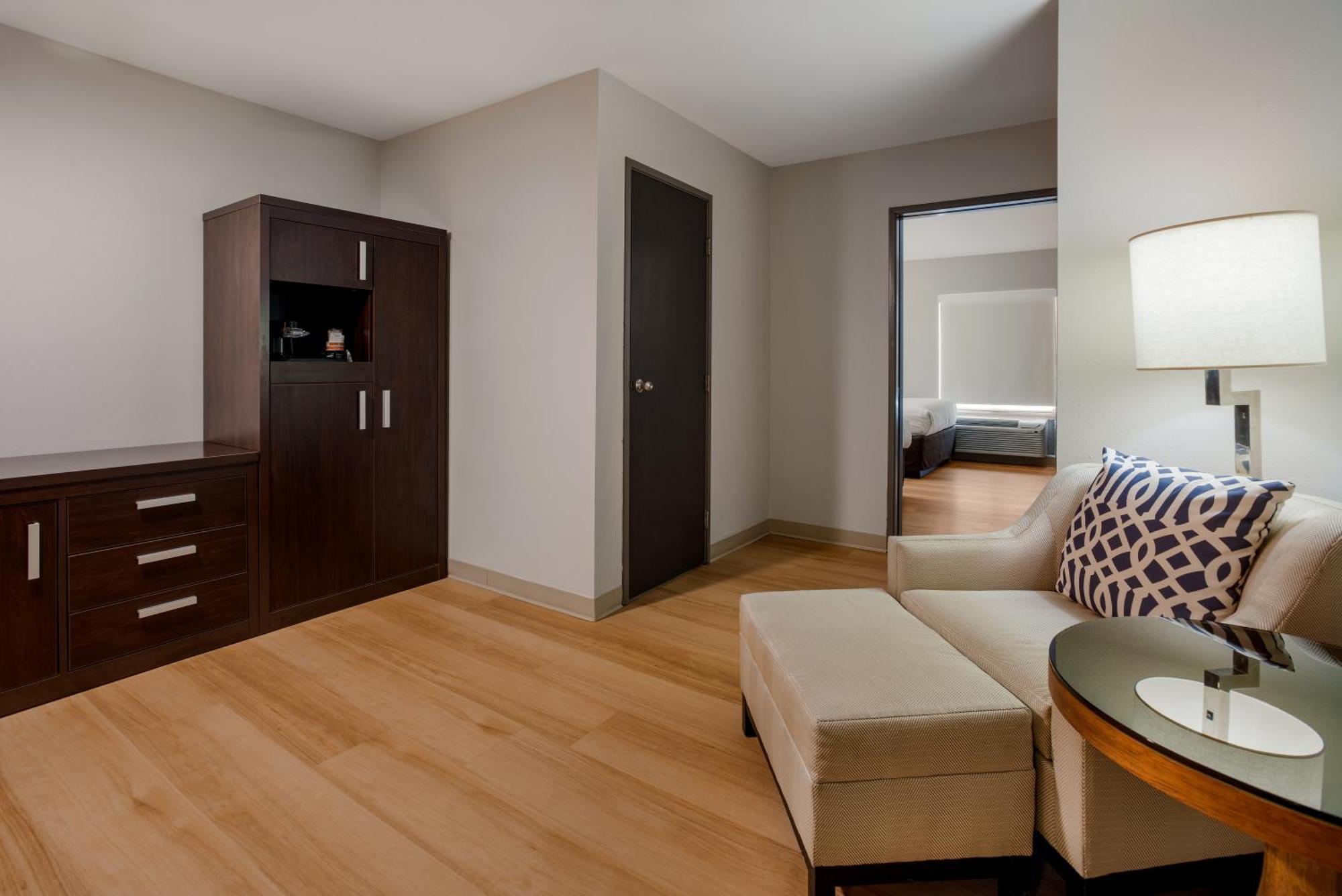 The Marco Hotel Lake Charles Bagian luar foto