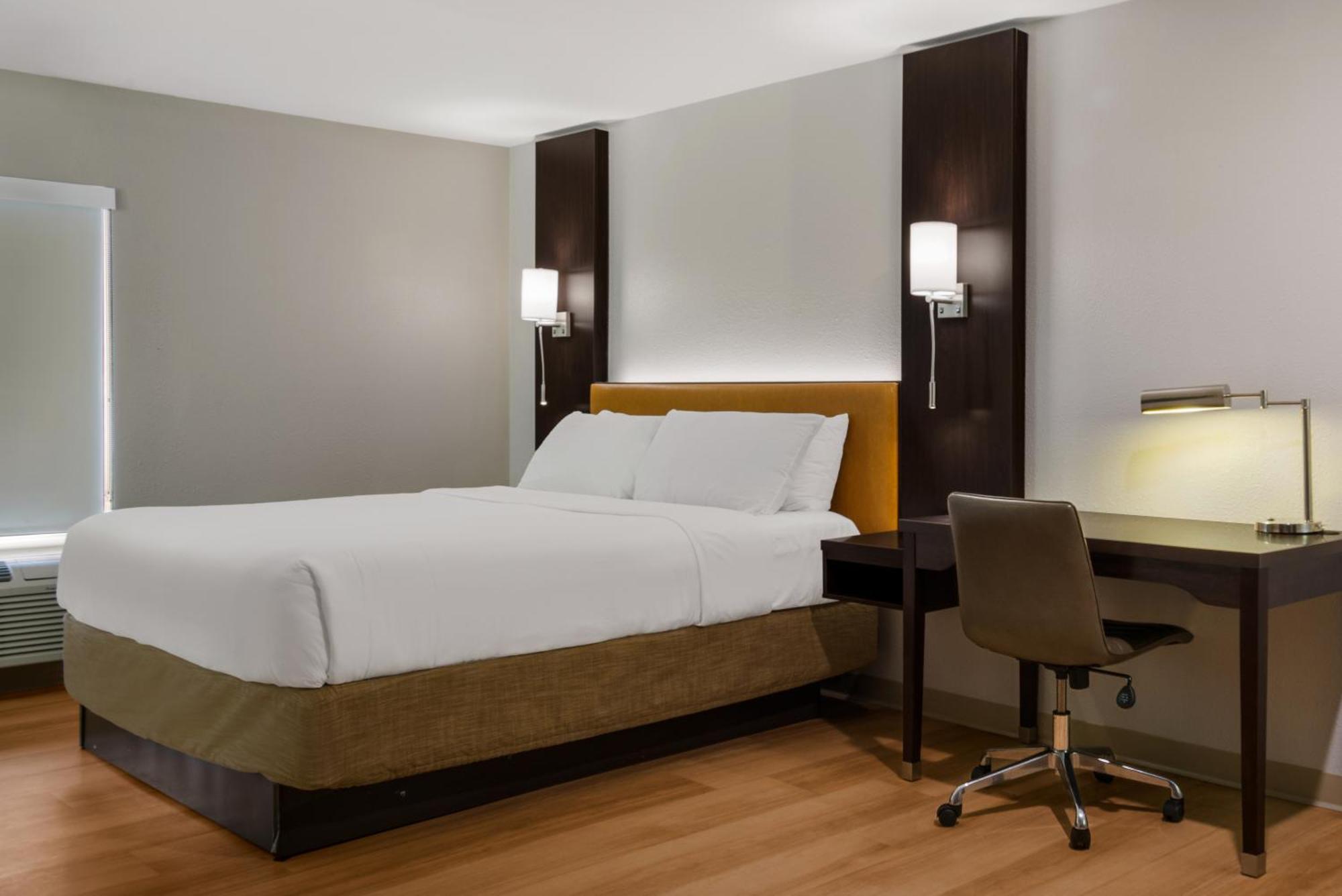The Marco Hotel Lake Charles Bagian luar foto